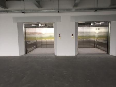 Thang máy tải hàng 2000kg