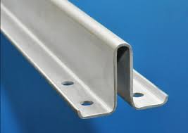 Ray dẫn hướng thang máy