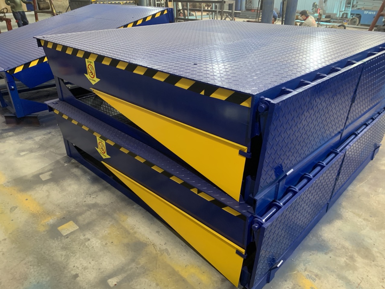 Sàn nâng Dock Leveler