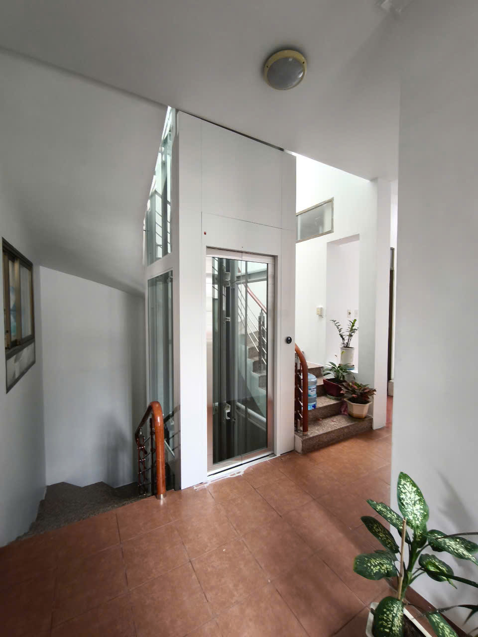 Thang máy gia đình mini - Thiết kế dành riêng cho nhà cải tạo