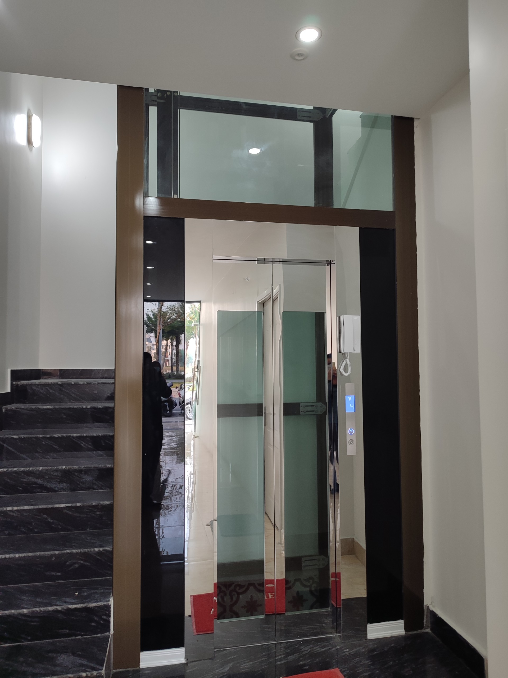 Lắp đặt thang máy tại Vinhomes Dragon Bay, Quảng Ninh